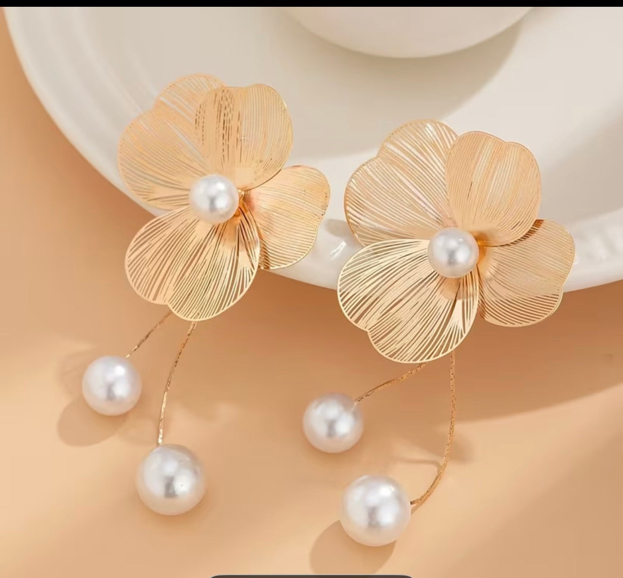 3D floral drop earrings