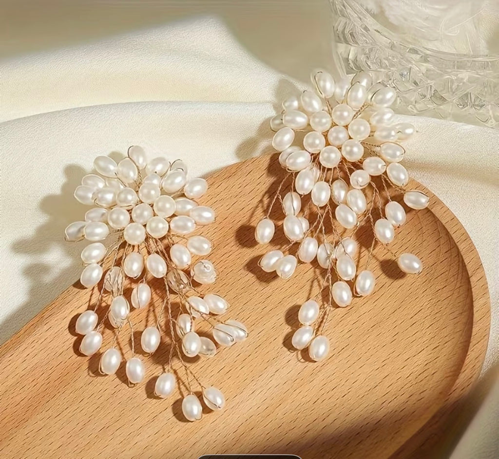Pearly earrings